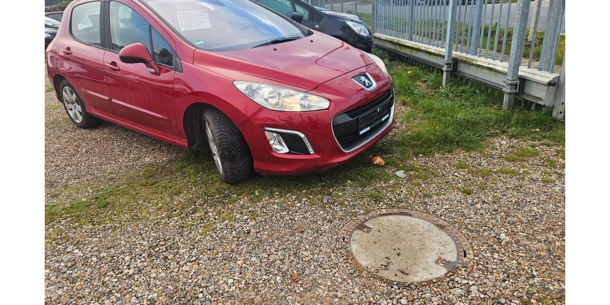 Peugeot 308 178.000 km 2.690 &euro; Kaltenkirchen 24568