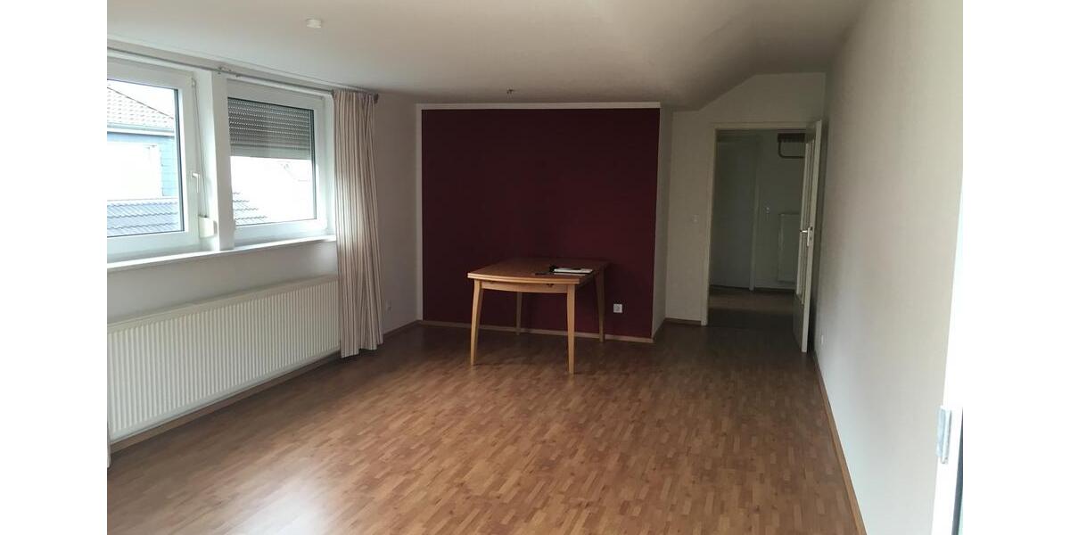 3 Zimmer Dachgeschosswohnung in Stuhr nähe Rathaus 3 zimmer