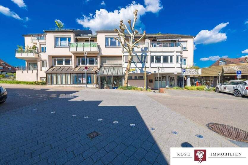 Riesengroße Gewerbeeinheit mit 4 Außenstellplätzen und Tiefgaragenbox im Zentrum von Köngen! 8 zimmer