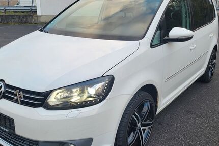 VW Touran 158.749 km 6.890 € Soest 59494