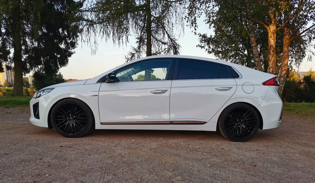 Hyundai IONIQ 52.000 km 14.900 &euro; Taunusstein 65232