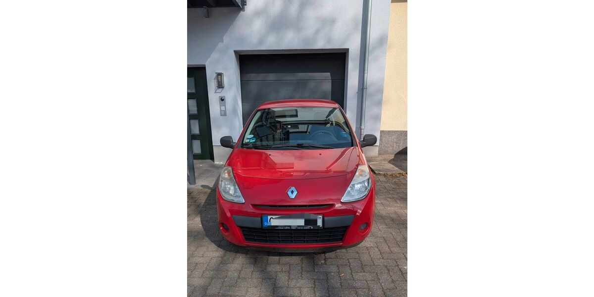 Renault Clio 64.853 km 3.999 &euro; Olpe 57462