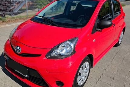 Toyota Aygo (X) 106.900 km 5.500 &euro; Hamburg 21079