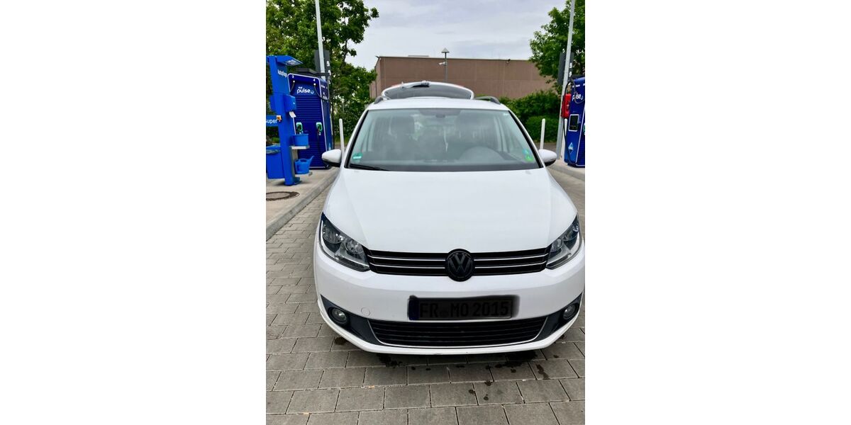 VW Touran 199.000 km 5.400 &euro; Freiburg 79115