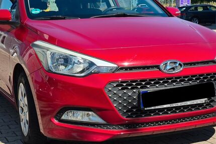 Hyundai i20 82.211 km 7.990 &euro; Nussloch 69226