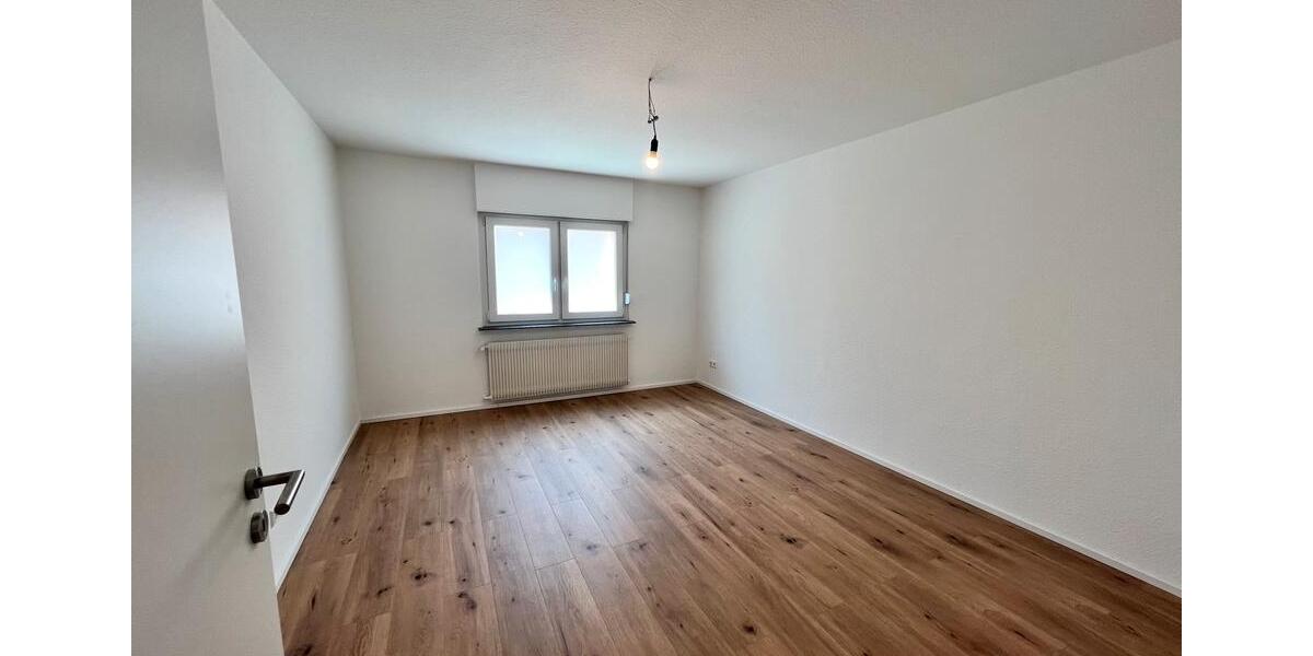 Etagenwohnung Lampertheim - 3 Zimmer, 75 m&sup2;, 1.200&euro; | Angebot:25992401