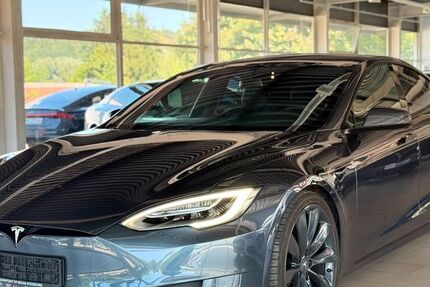 Tesla Model S 91.700 km 28.999 &euro; Mainburg 84048