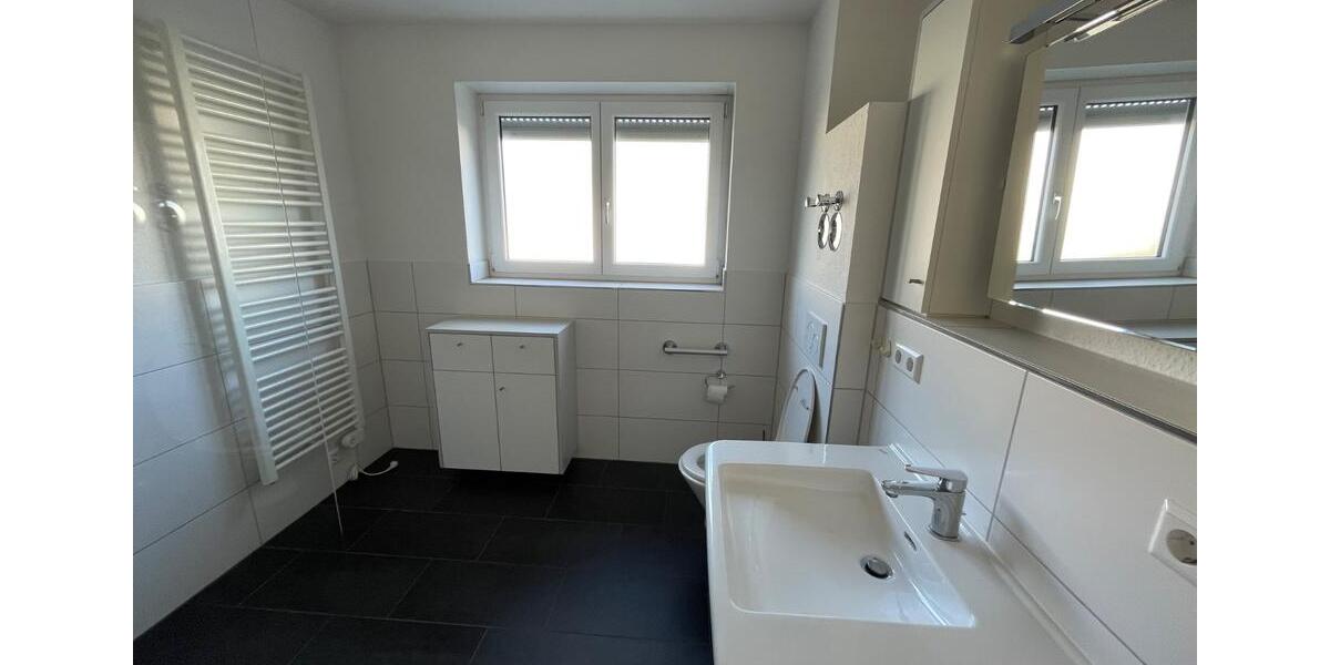 Etagenwohnung Achern - 2 Zimmer, 94 m&sup2;, 1.450&euro; | Angebot:25919142