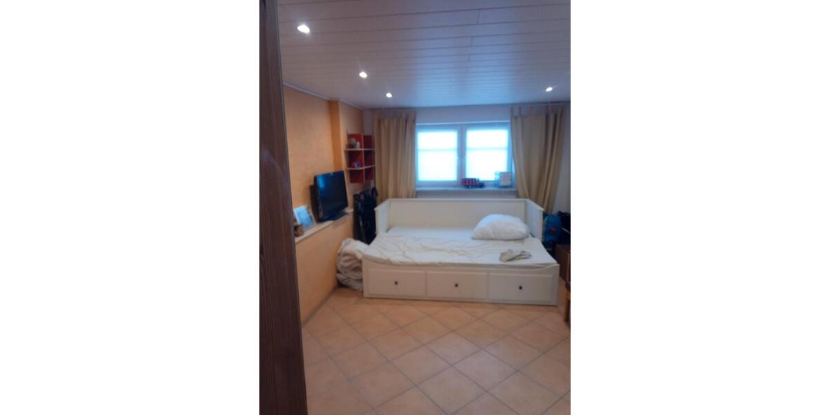 Einfamilienhaus Großsolt - 9 Zimmer, 215 m&sup2;, 375.000&euro; | Angebot:26763137