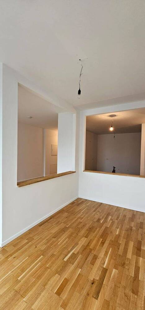 Sehr schöne sanierte 3 Zimmer Wohnung mit Balkon in Moers zu vermieten