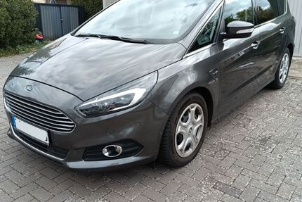 Ford S-Max 145.502 km 17.500 &euro; Morbach-Gonzerath 54497