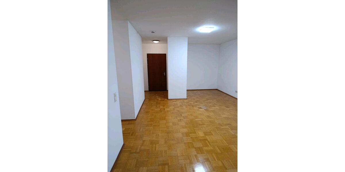 Etagenwohnung Bruchsal - 2 Zimmer, 65 m&sup2;, 1.000&euro; | Angebot:25049661