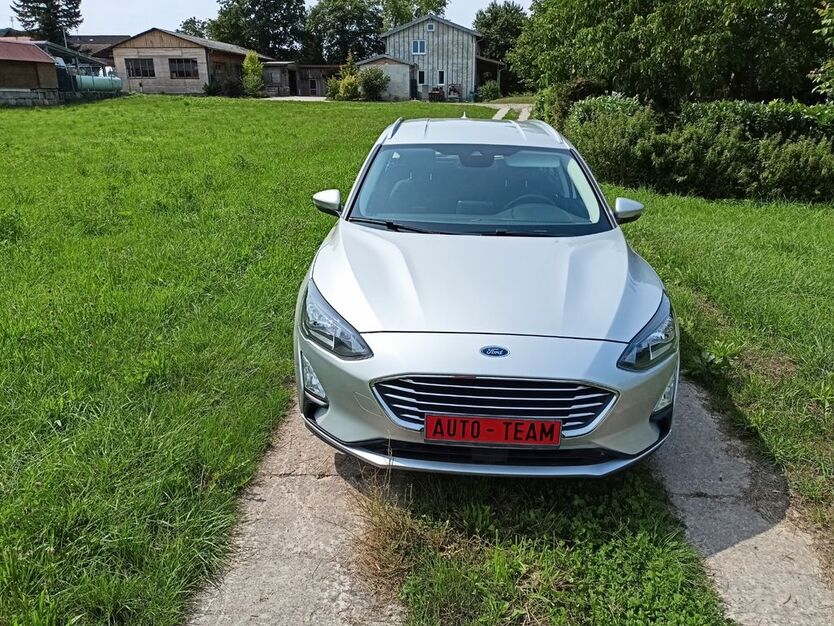 Ford Focus 125.000 km 10.570 € Möckmühl 74219