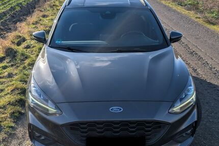 Ford Focus 102.600 km 14.990 &euro; Dahlen 04774