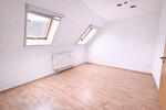 Dachgeschoßwohnung Drei Gleichen - 4 Zimmer, 111 m&sup2;, 1.000&euro; | Angebot:26006872