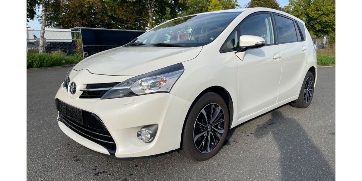 Toyota Verso 104.766 km 15.990 &euro; Göttingen 37079
