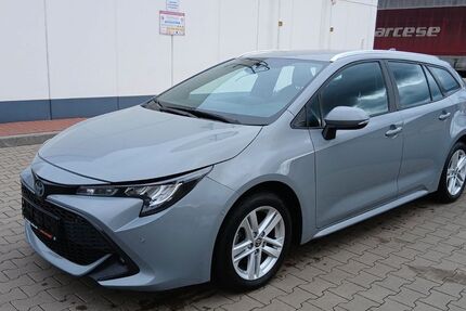 Toyota Corolla 52.000 km 17.900 &euro; Mittenwalde 15749