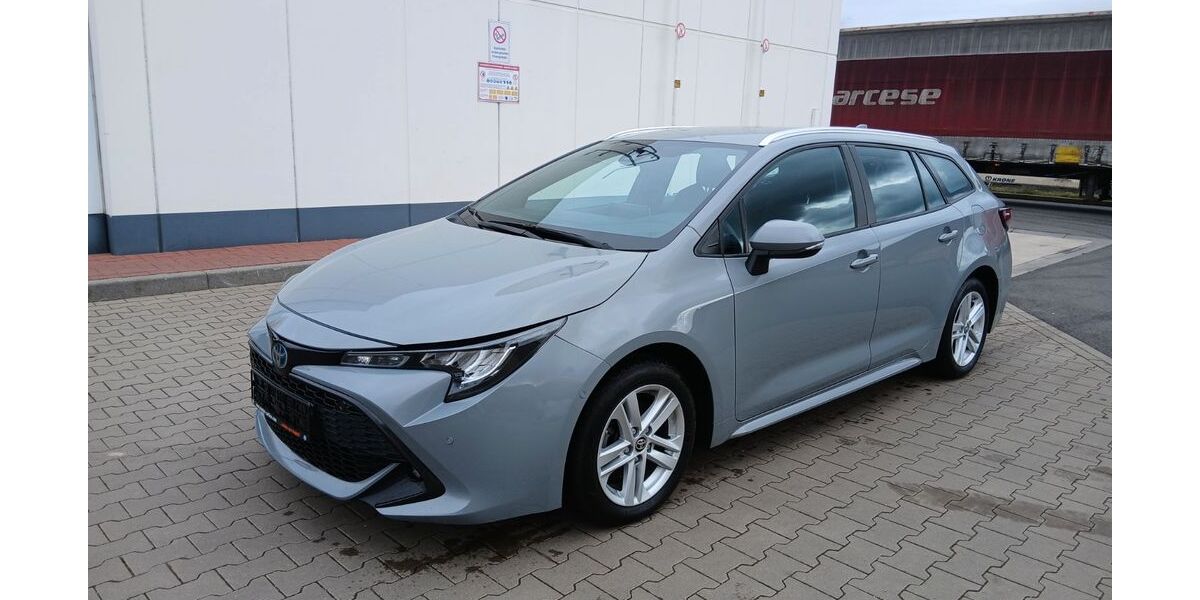 Toyota Corolla 52.000 km 17.900 &euro; Mittenwalde 15749
