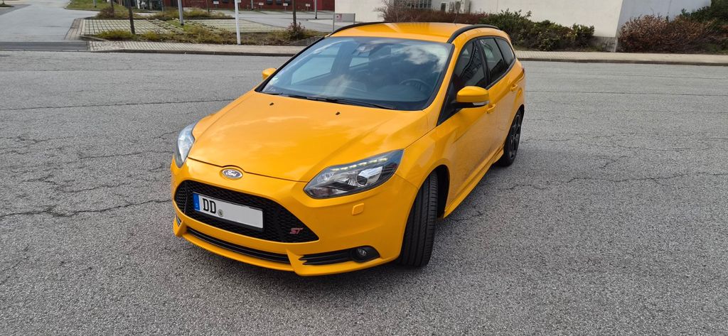 Ford Focus 115.000 km 11.500 &euro; Dresden 01109