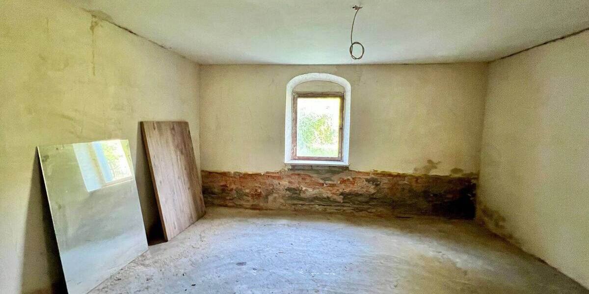 Mehrfamilienhaus, Wohnhaus Lengenfeld - 4 Zimmer, 150 m&sup2;, 79.000&euro; | Angebot:25708235
