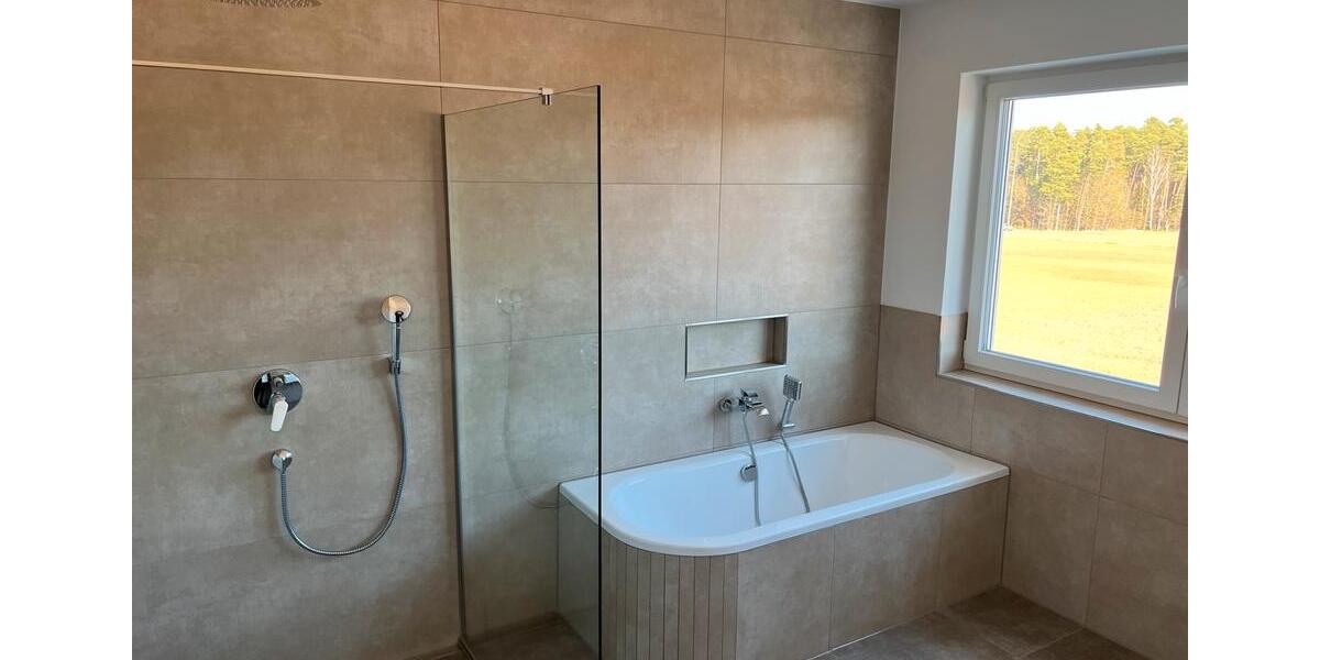 Doppelhaushälfte Windsbach - 5.5 Zimmer, 155 m&sup2;, 1.950&euro; | Angebot:26131452