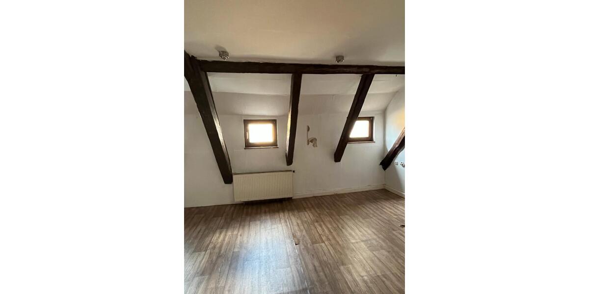 Reihenhaus Wolkenstein - 8 Zimmer, 200 m&sup2;, 78.000&euro; | Angebot:26517544