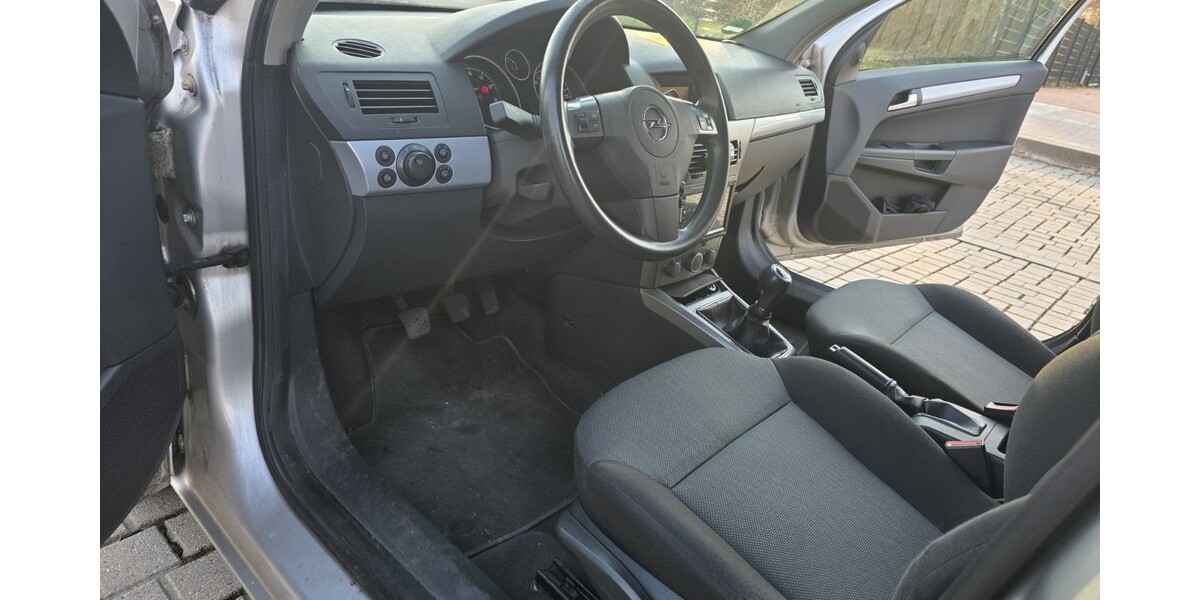 Opel Astra H 190.582 km 1.499 &euro; Papenburg 26871