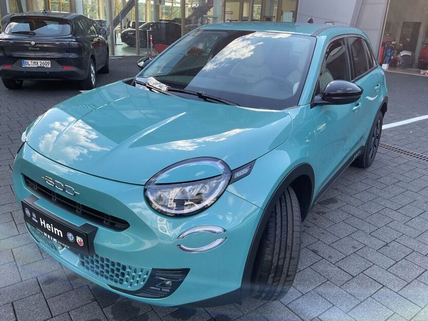 600