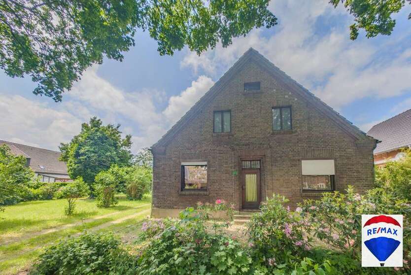 Haus zum Kaufen in Kranenburg 248.000 € 230.76 m²