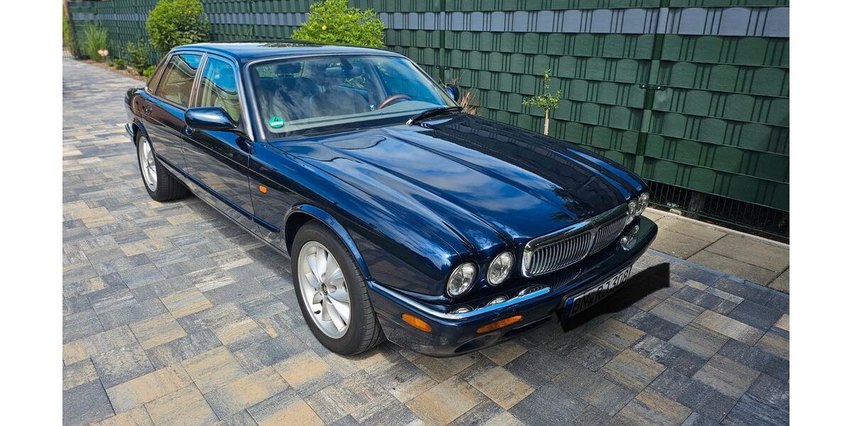 Jaguar XJ 188.000 km 10.700 &euro; BONN 53127