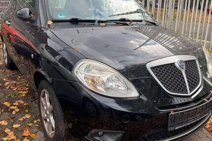 Lancia Ypsilon 110.000 km 2.499 € Krefeld 47807