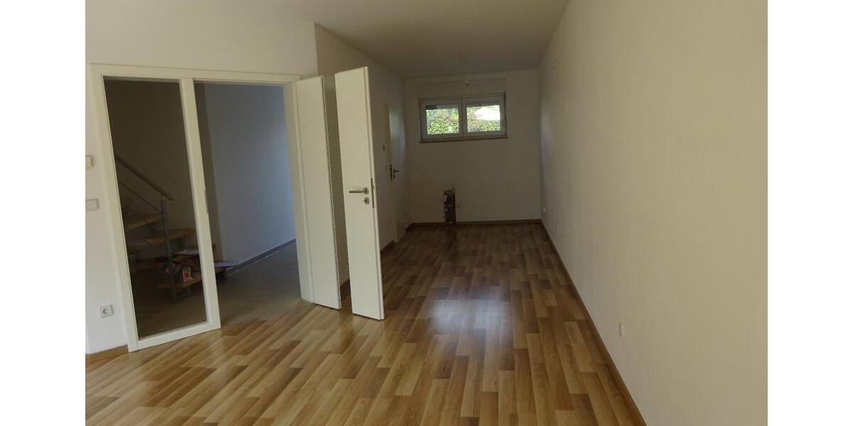 Reihenhaus Delitzsch - 5 Zimmer, 142 m&sup2;, 1.499&euro; | Angebot:26129553