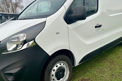 Opel Vivaro 99.743 km 8.900 &euro; Rostock 18147