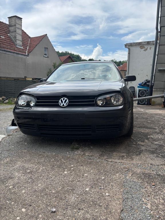 VW Golf 202.000 km 2.500 € Heyerode 99988