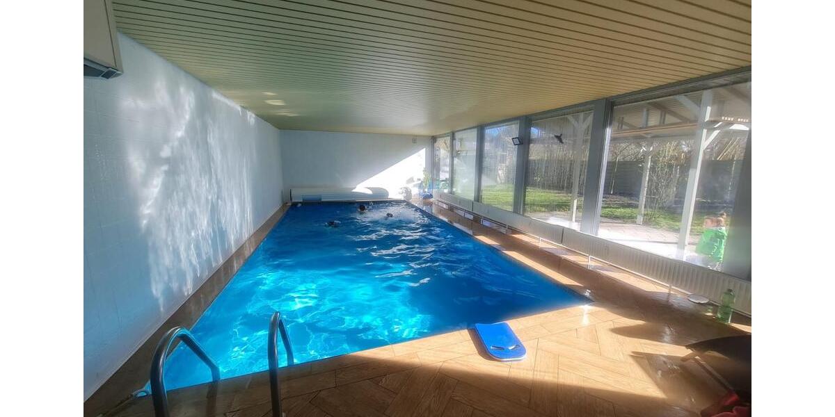 Einfamilienhaus Schleswig - 6 Zimmer, 280 m&sup2;, 1.800&euro; | Angebot:25294870