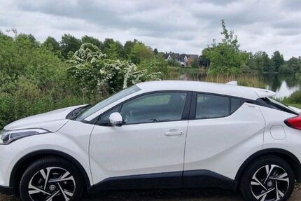 Toyota C-HR 88.000 km 12.400 &euro; Berlin 12277