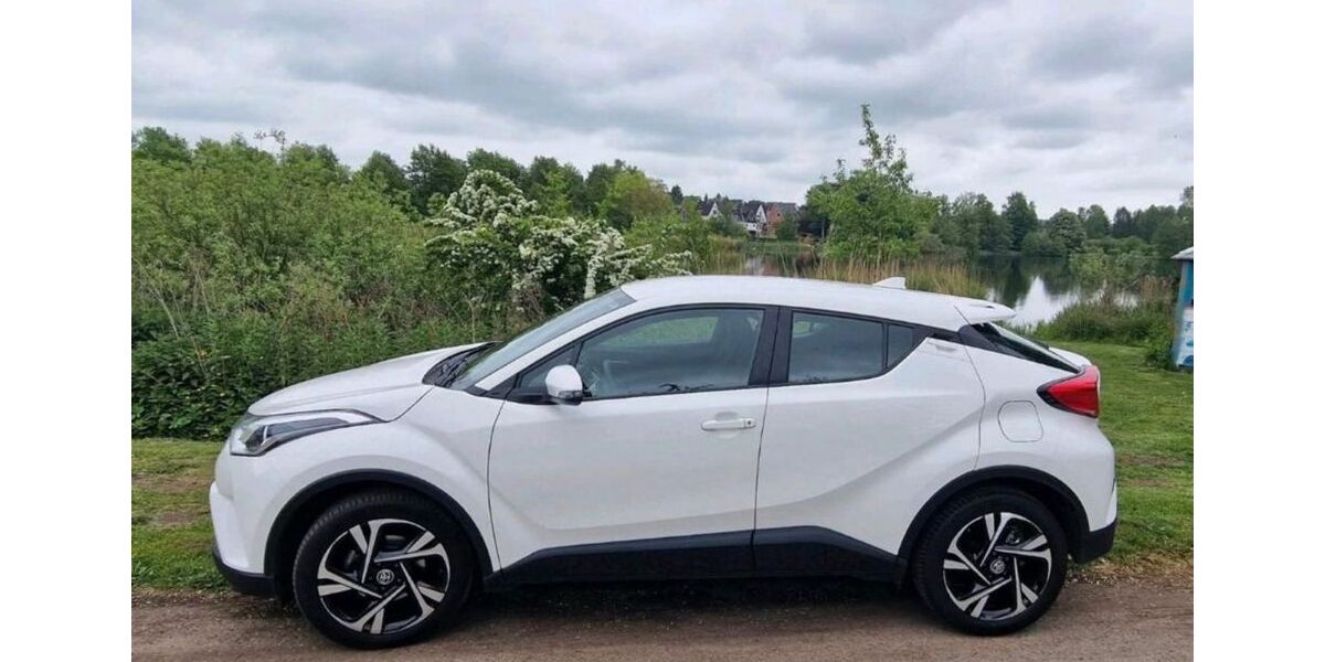 Toyota C-HR 88.000 km 12.400 &euro; Berlin 12277