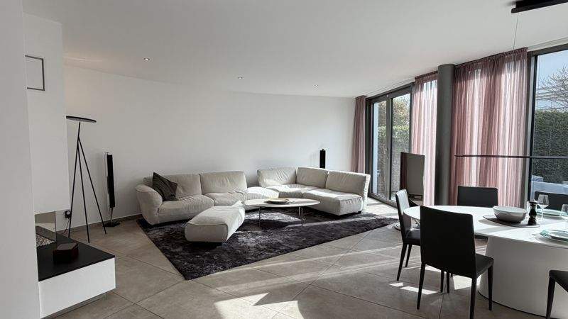 Etagenwohnung Essen Bredeney - 5 Zimmer, 190 m&sup2;, 2.700&euro; | Angebot:25428573