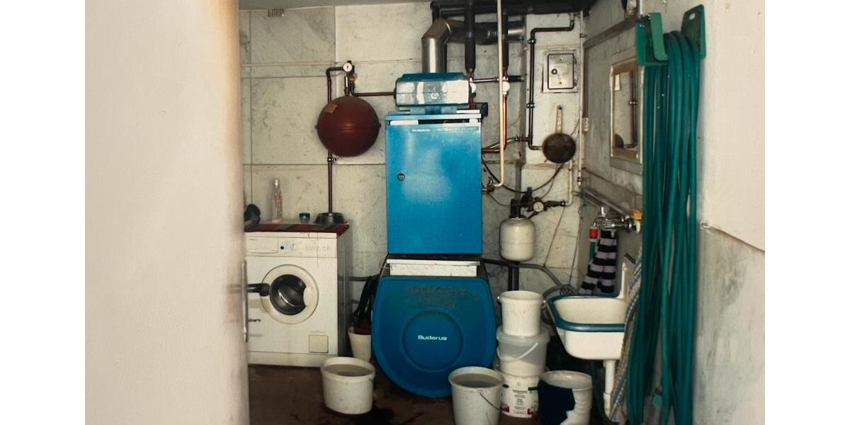 Einfamilienhaus Amt Creuzburg - 8 Zimmer, 188 m&sup2;, 80.000&euro; | Angebot:26363281