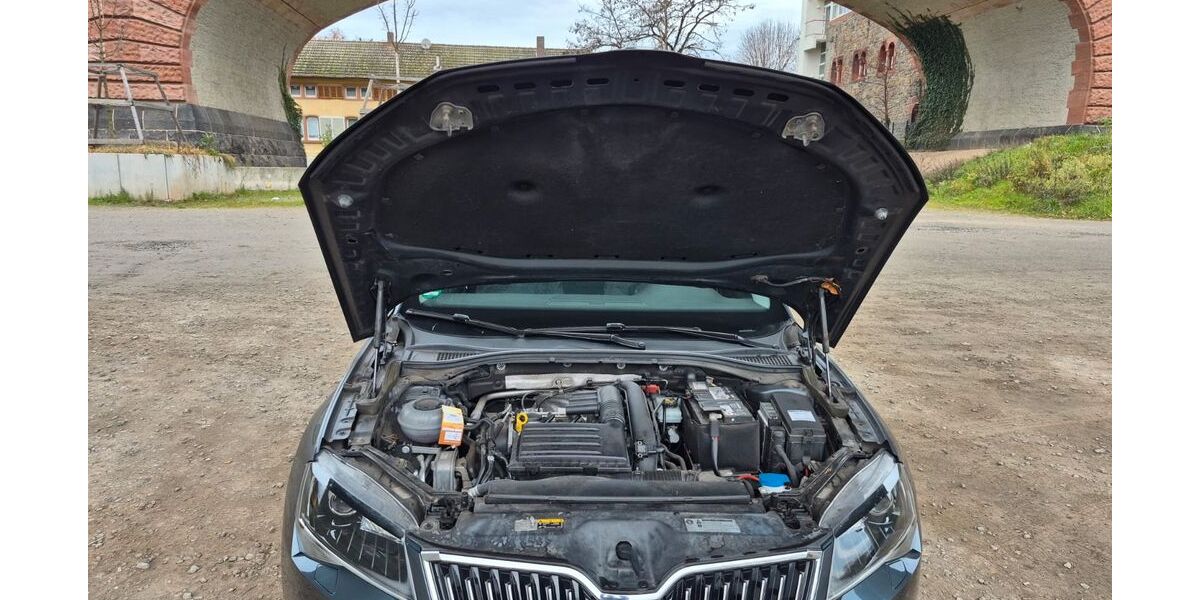 Skoda Superb 72.000 km 14.500 &euro; Worms 67549