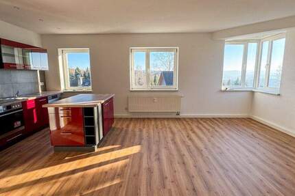 Neu renovierte, schicke 3-Raum-Wohnung in Beierfeld mit Einbauküche zu vermieten 3 zimmer