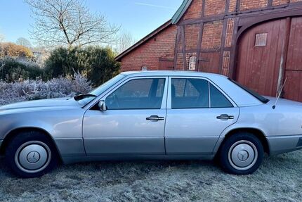 Mercedes-Benz 230 93.730 km 4.400 &euro; Nindorf am Walde 21271