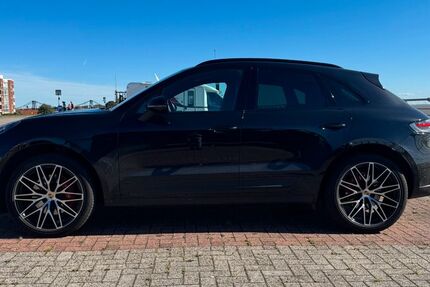 Porsche Macan 45.000 km 69.500 € Wilhelmshaven 26384