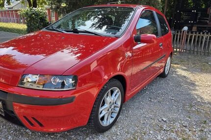 Fiat Punto 83.400 km 5.499 &euro; Schlaitdorf 72667