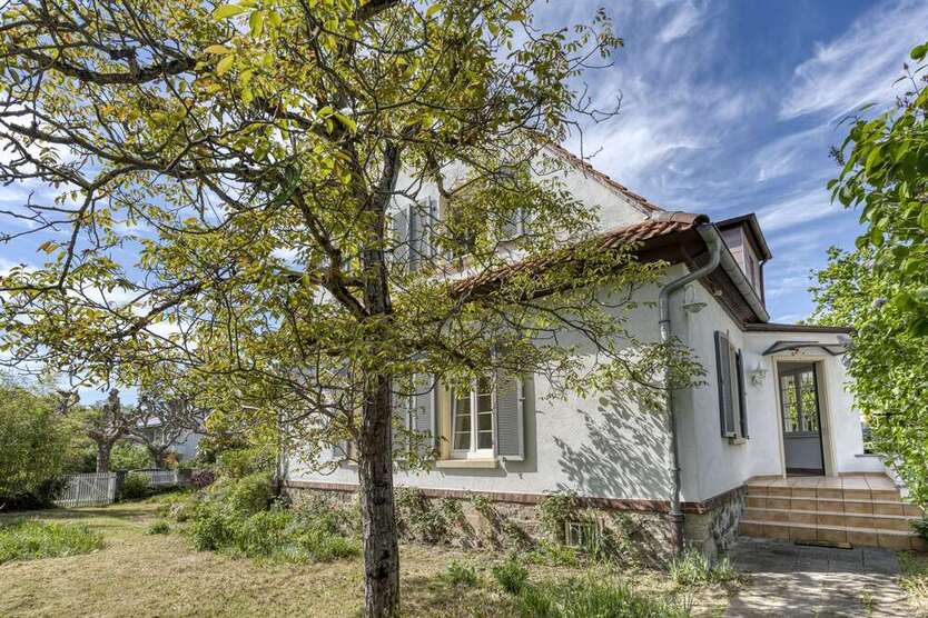 Haus zum Kaufen in Darmstadt 1.600.000 € 160 m²