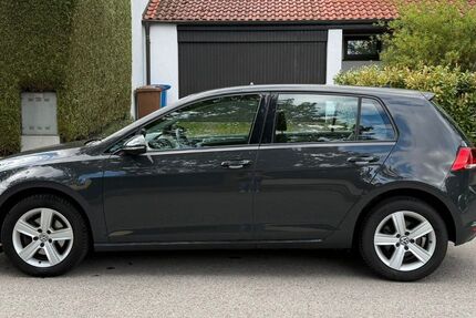 VW Golf 124.000 km 6.500 &euro; München 81825
