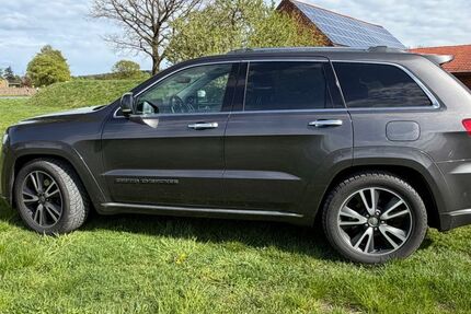 Jeep Grand Cherokee 92.000 km 28.285 &euro; Stemshorn 49448