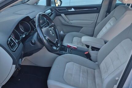 VW Golf Sportsvan 145.000 km 11.600 € Travenbrück 23843