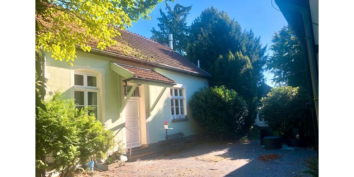Einfamilienhaus Halle - 2 Zimmer, 90 m&sup2;, 650&euro; | Angebot:25297580