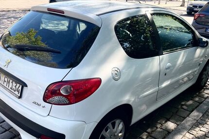 Peugeot 206 158.000 km 1.900 &euro; Magdeburg 39108